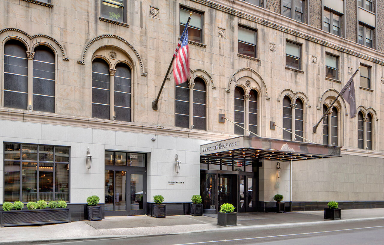 Westhouse Hotel New York Dış mekan fotoğraf The hotel's entrance